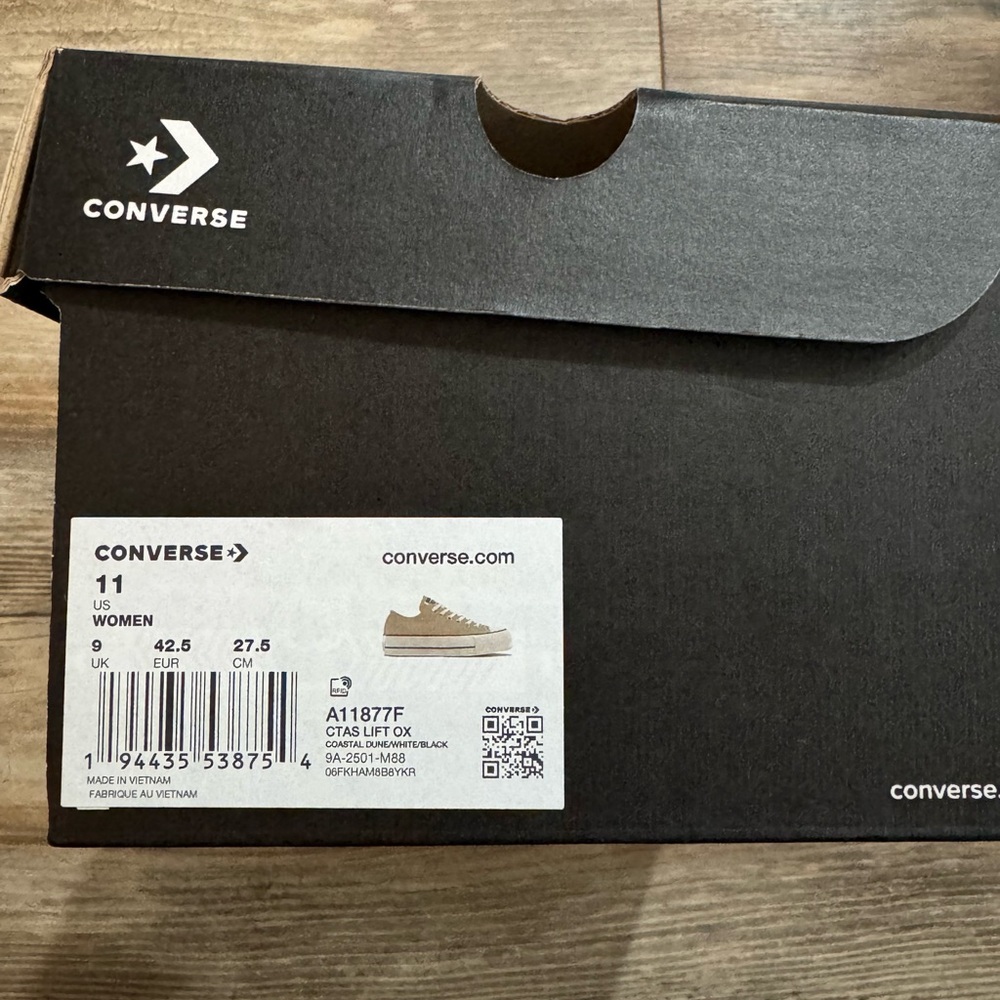 Women’s converse platforms size 11 - Picture 6 of 6